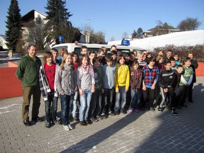 Die Schulbuslotsen der Mittelschule Ensdorf. Die Schulbuslotsen der Mittelschule Ensdorf.