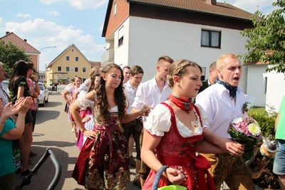 Austanzen des Kirwabaums in Thanheim.
