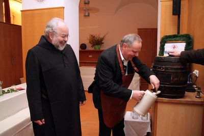 Bockbieranstich im Kloster Ensdorf.