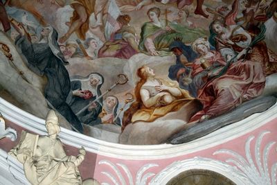 Ein Teil des Vierungsfreskos von Cosmas Damian Asam wurde bereits im Zuge der Befunduntersuchungen gereinigt.