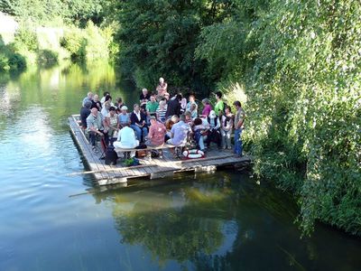 Start zur romantisch-literarischen Floßfahrt in Theuern.