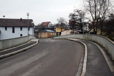 Die Vilsbrücke Wolfsbach soll saniert werden.