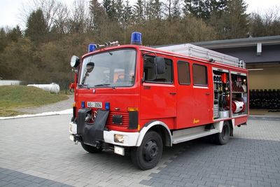Die alten Fahrzeuge der FFW Ensdorf. (LF 8 und VRW).