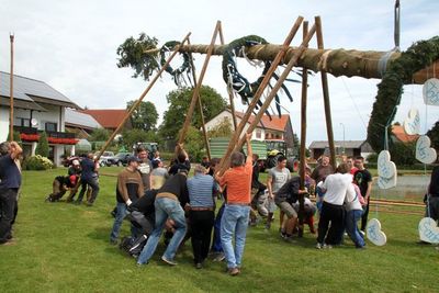Kirwa in Thanheim - Baumaufstellen.