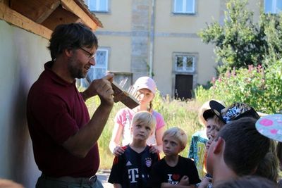 Aktion „Insektenbrutkasten“ der Grünen Gruppe.