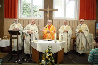 V. li. Pater Alfred Lindner, Klosterdirektor Pater Christian Liebenstein, Festprediger Pater Ernst Kusterer aus Stuttgart, Pfarrer Pater Hermann Sturm und Pater Josef Wenzl.