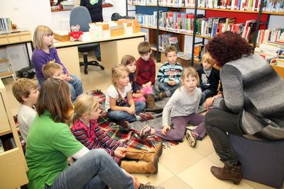Statt zur Schule in die Bücherei!