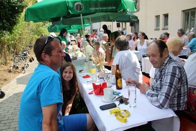 Sommerfest im Seniorenheim.