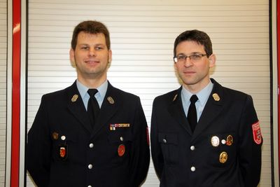 1. Kommandant Michael Ott (re.) und sein Stellvertreter Manuel Wondrak erklärten bei der Dienstversammlung am Samstagabend ihren sofortigen Rücktritt von ihren Ämtern.