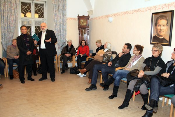 Ein Teil der Teilnehmer am Abend “Christen im Gespräch mit Buddhisten”.