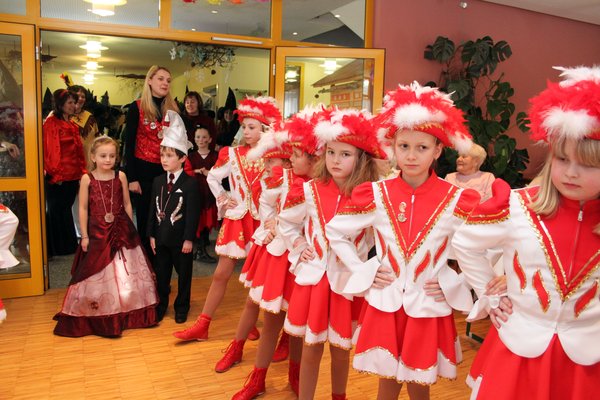 Hausfasching im Seniorenheim.