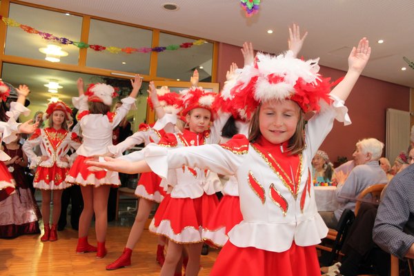 Hausfasching im Seniorenheim.