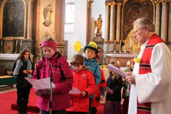 Kindergottesdienst zu Fasching.