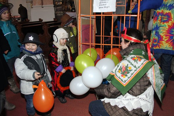Kindergottesdienst zu Fasching.