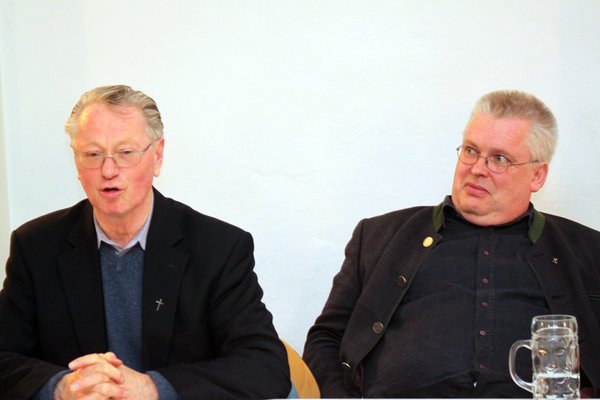Pfarrer Pater Hermann Sturm, Pfarrer Klaus Eberius.
