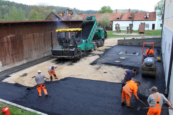 Asphaltierung des Bauhofes.