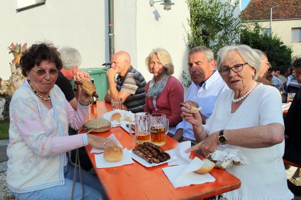 Na? Möcht’n S’ a a paar probier’n?