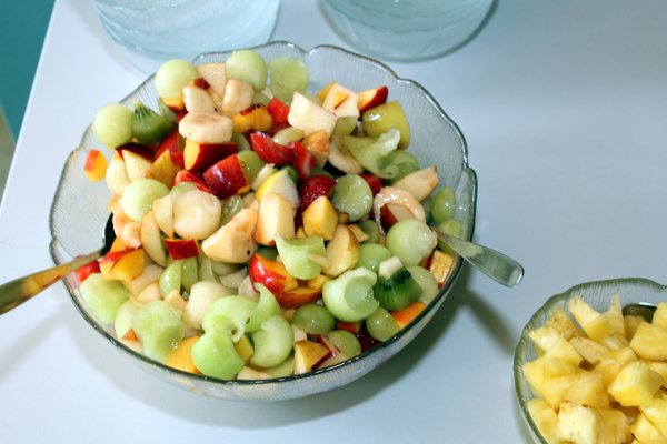 Fertig ist der leckere Obstsalat.