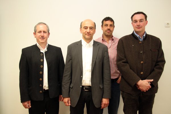 Die neuen Ensdorfer Gemeinderäte v. li. Herbert Scharl (SPD). Viktor Kammer (CSU), Roland Müller (BDL) und Martin Reiser (CSU).