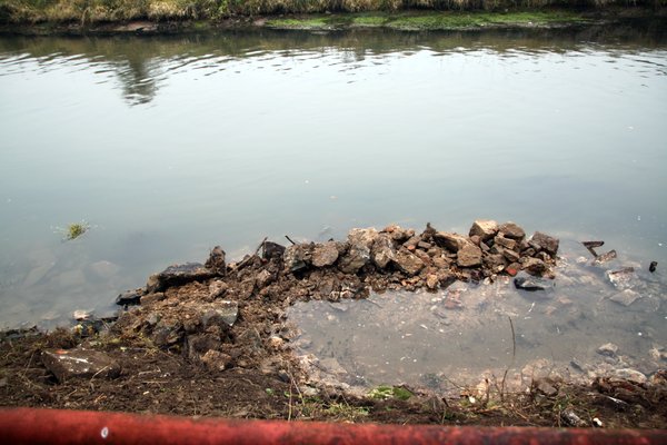 Mehrere Quellen unterhalb Lengenfelds werden gefasst und das Wasser über eine Buhne in die Vils geleitet.