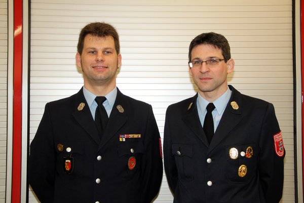 1. Kommandant Michael Ott (re.) und sein Stellvertreter Manuel Wondrak erklärten bei der Dienstversammlung am Samstagabend ihren sofortigen Rücktritt von ihren Ämtern.